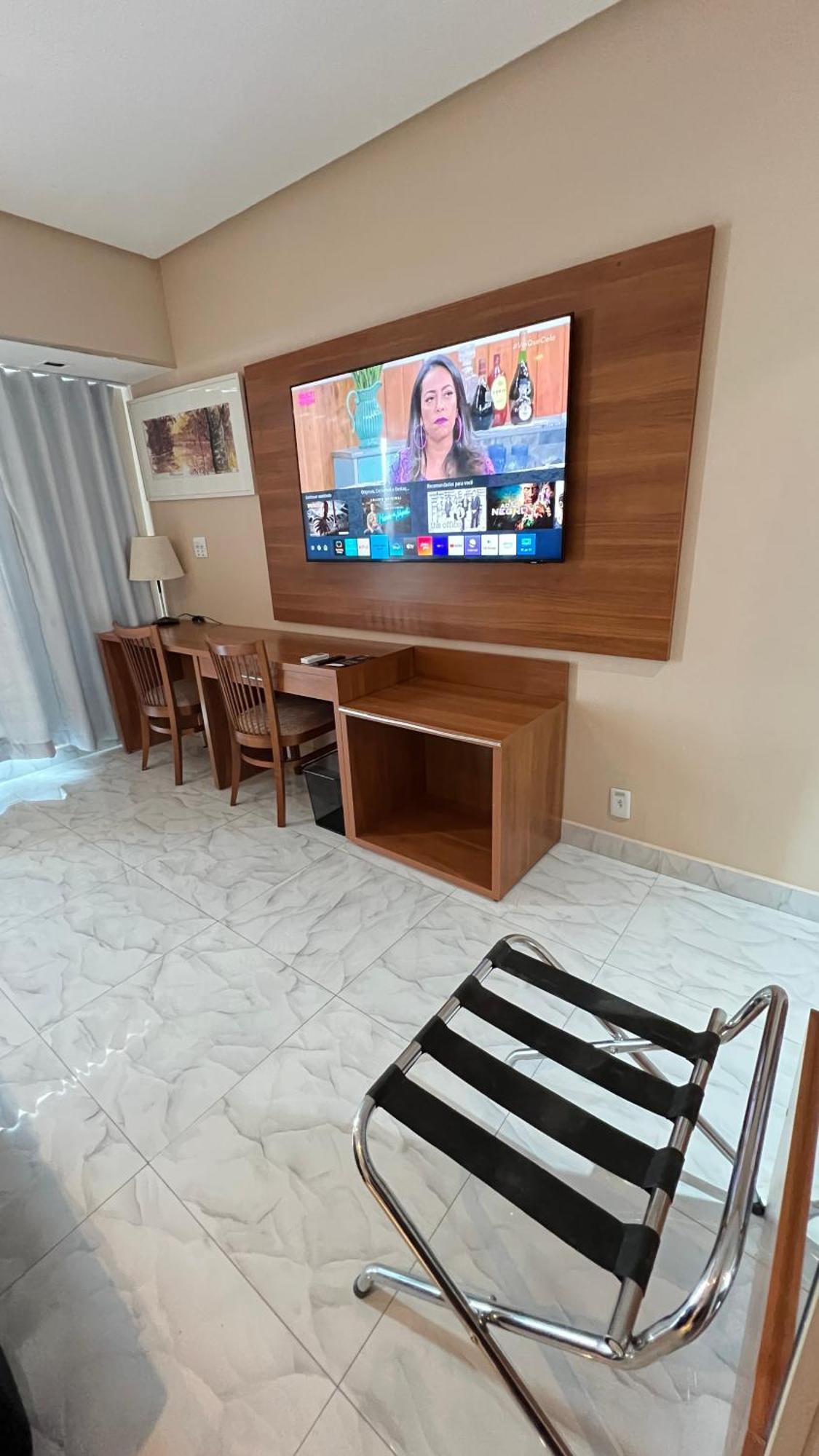 Flat No Condominio Do Edificio Tropical Executive E Residence Com Vista Para O Rio มาเนาส์ ภายนอก รูปภาพ